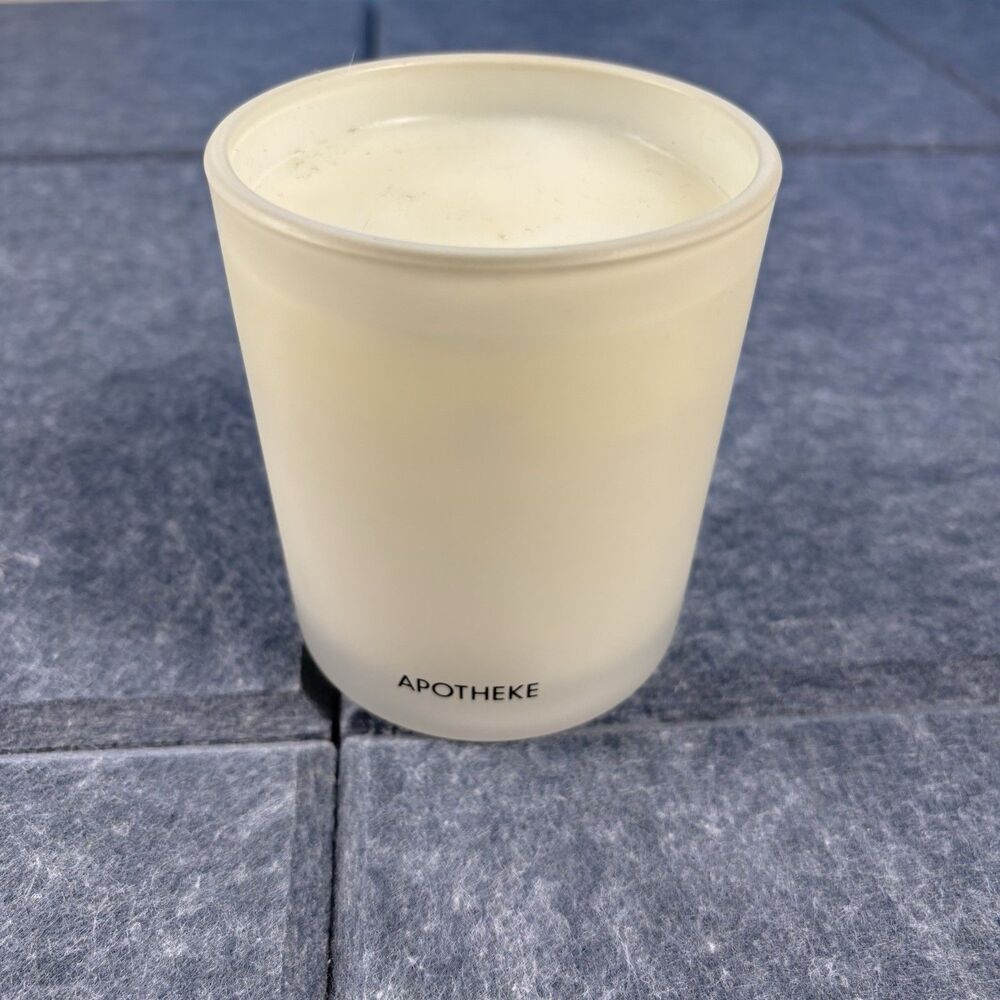 Apotheke White Vetiver Wickless Scented Candle 10.5oz / 296g - NEW / OPEN BOX